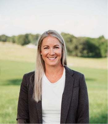 Portrait of Maggie LaRock, Realtor.